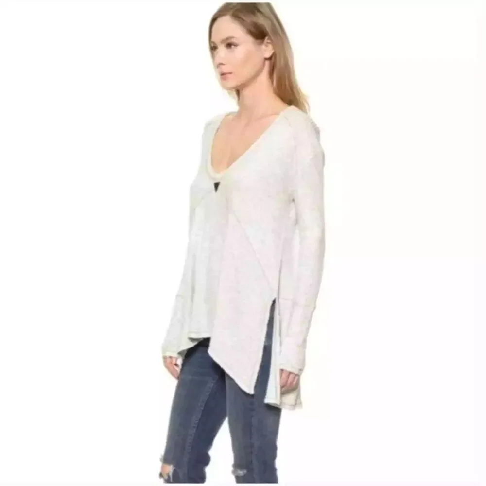 FREE PEOPLE Drippy Thermal Sunset Park Top XS Gray V-Neck Long Sleeve Knit B28